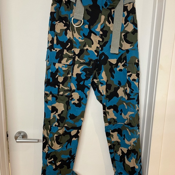 Army pants . Size Large - Picture 3 of 12